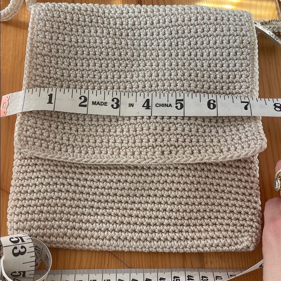 Vintage The Sak Cream Textured Crossbody Bag with Flap Closure - Picture 7 of 8
